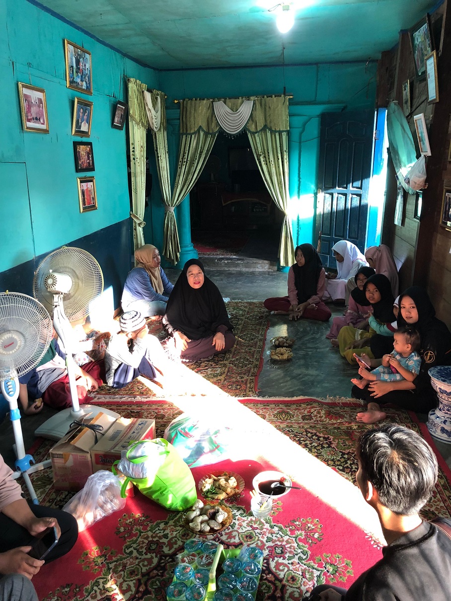 BERBAGI DALAM MEMPERINGATI 10 MUHARRAM 1446 H DI PANTI CAHAYA KEMUNING