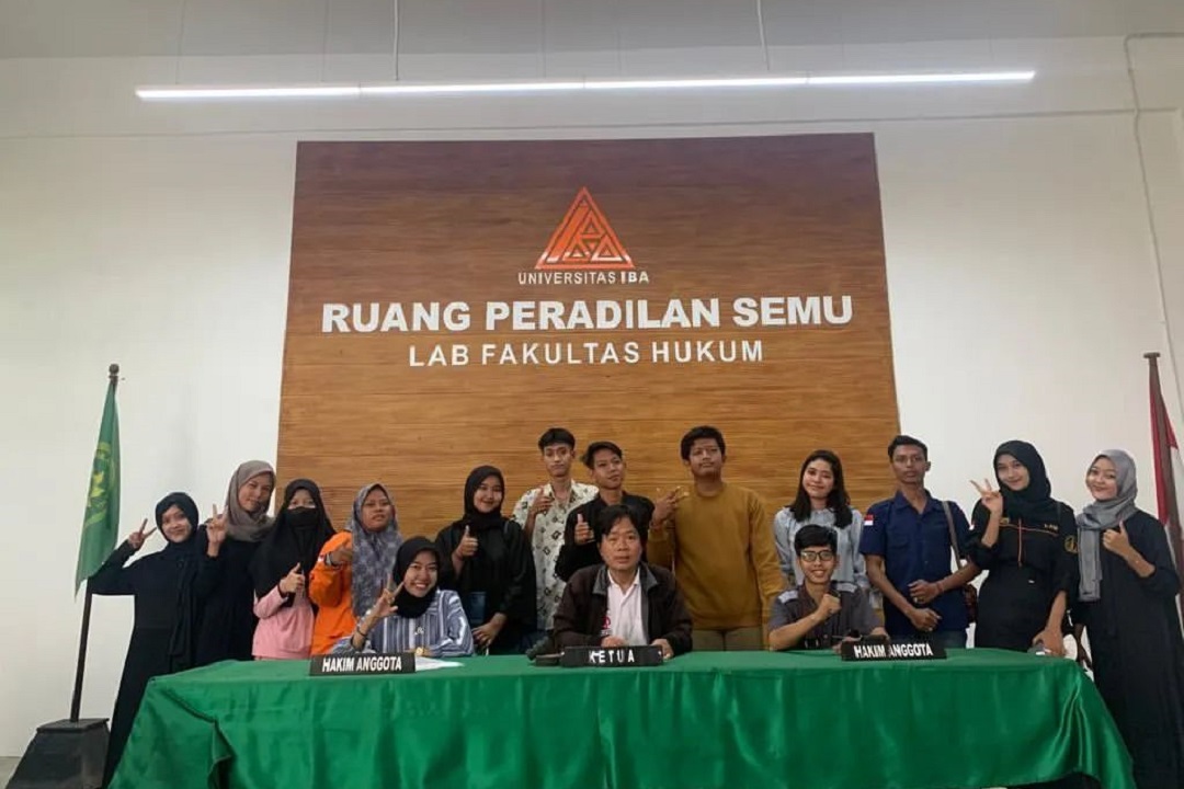 PRAKTIKUM peradilan Hukum Pidana Fakultas Hukum Universitas IBA palembang