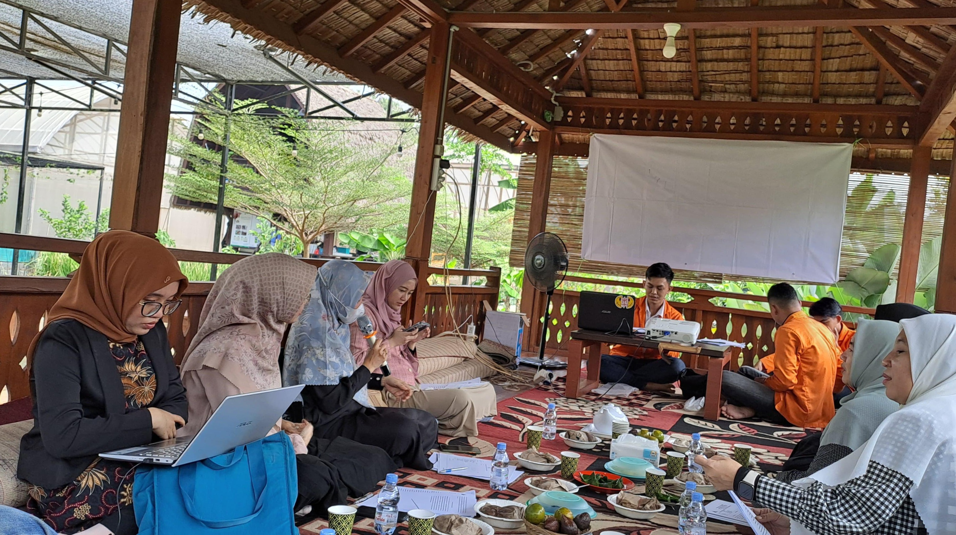 Magang Mahasiswa Pertanian di PT Zafarm Mengasah Ilmu di Perkebunan Melon