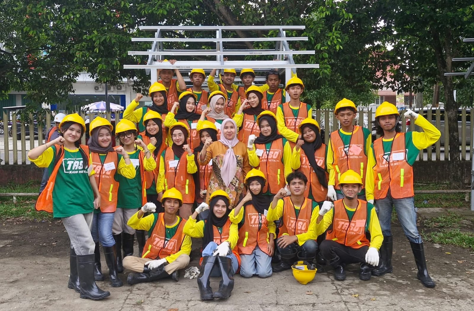 Lomba Instalasi Kilat Rumah Rangka Baja Ringan di Universitas IBA Palembang
